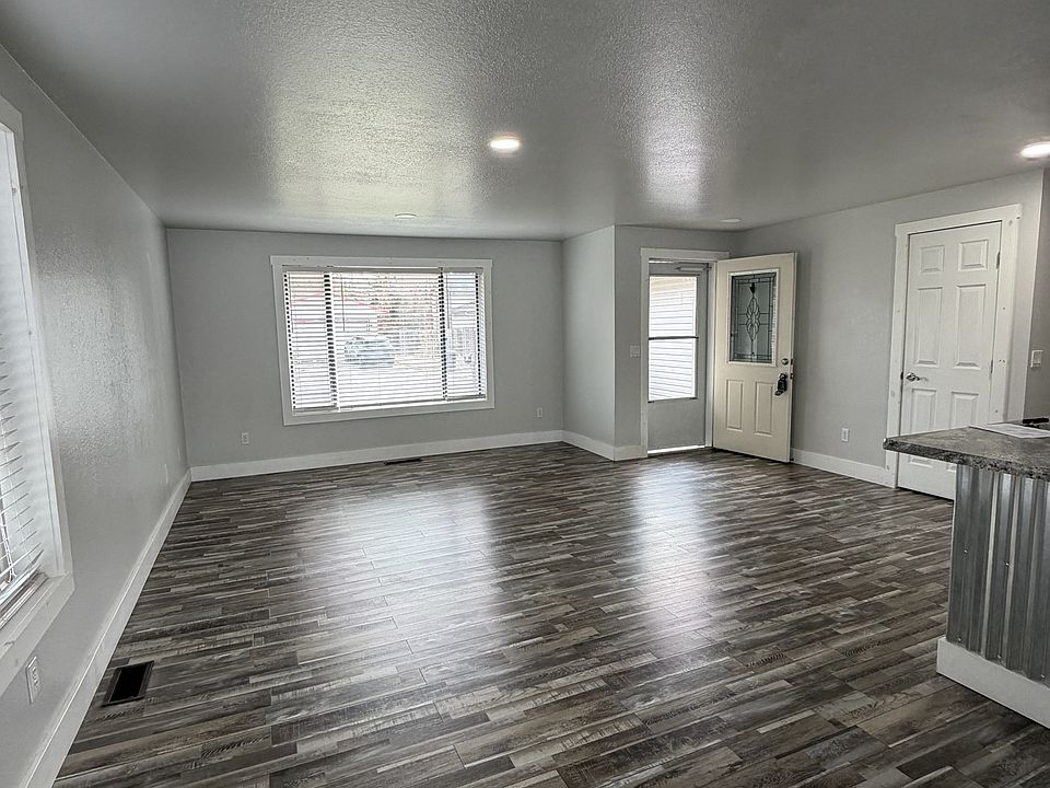 2nd image of 3550 Granger Ave W