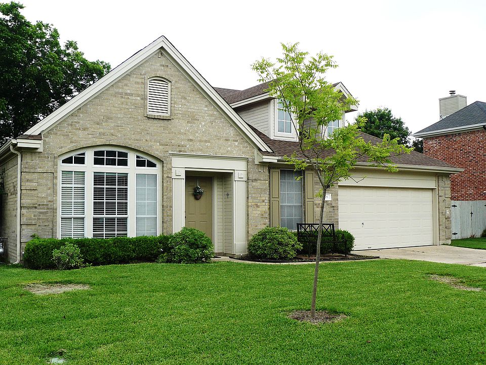 Welcoming curb appeal!
