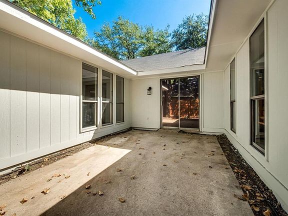3rd image of 2202 Placid Dr