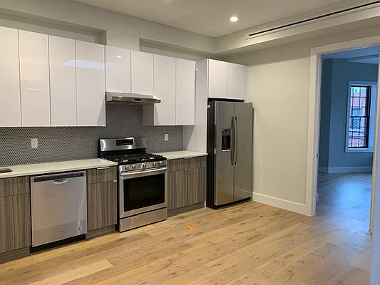 Rented by Hudson Exclusive | media 34