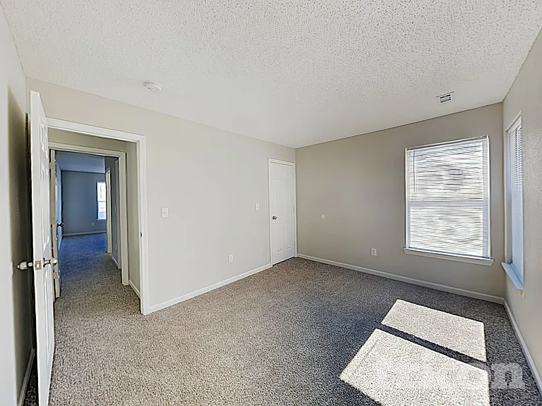 7321 Kimble Dr — Photo 10