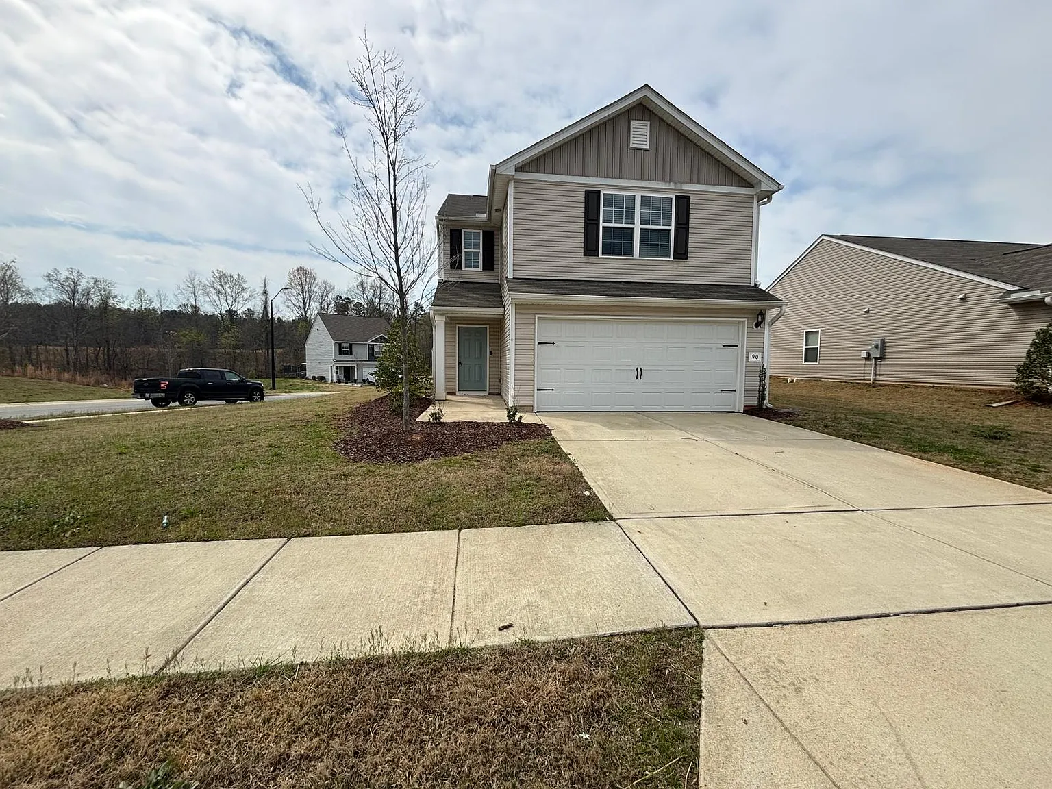 3 bed, 2.5 bath, 1692 sqft, $1,625 — Photo 1