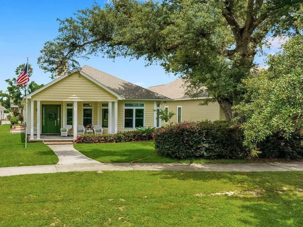 4004 Riverside Dr, Panama City, FL 32404