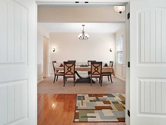 5th image of 105 Urich Dr
