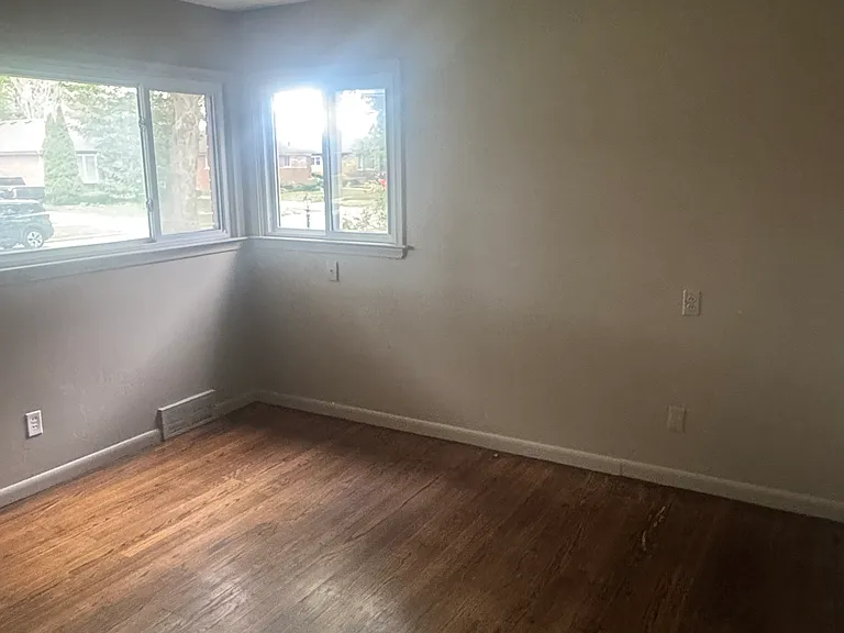 22150 Avon Ave — Photo 5
