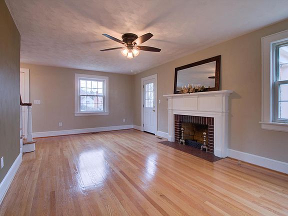 5th image of 5220 Woodbury St NW