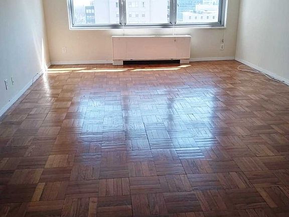 4th image of 2100 Linwood Ave APT 11N