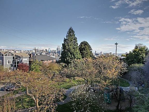 2nd image of 1231 5th Ave N APT 202