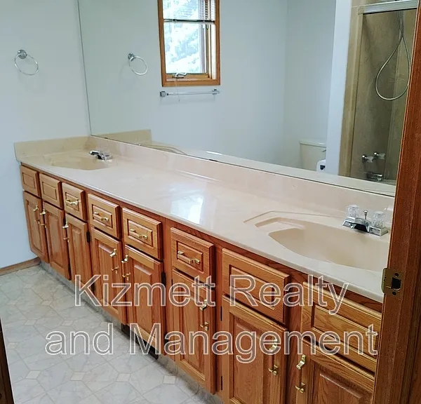 615 Forest Ln NW — Photo 12