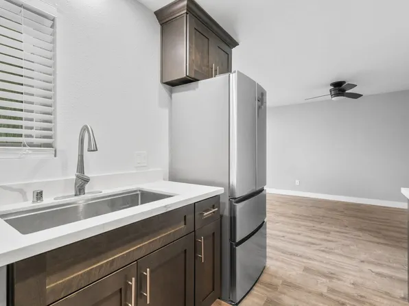 9175 Campina Dr Unit 5, La Mesa, CA 91942
