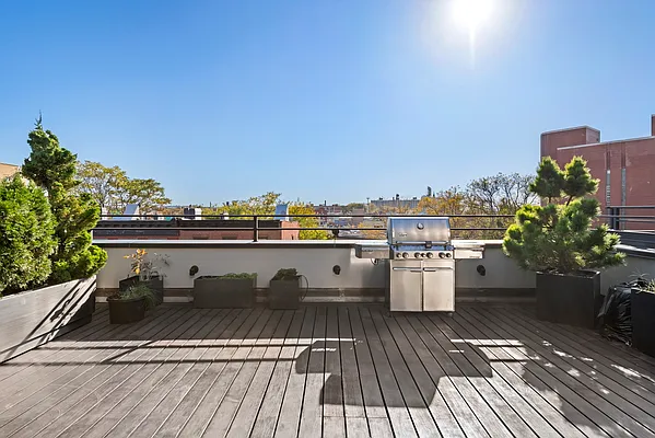 Rented by Compass | media 12