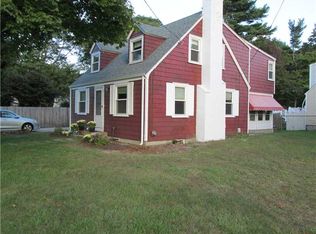 48 Pilgrim Dr, Warwick, RI 02888