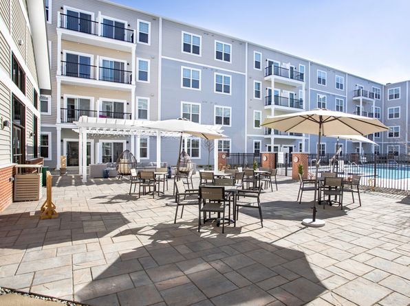 Poplar Square | 15 S Poplar St, Glassboro, NJ