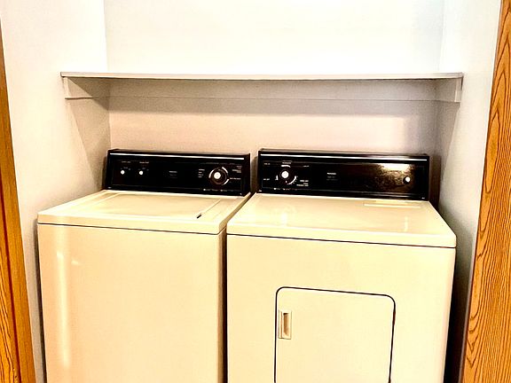 5th image of 2650 Sunset Ln APT 2