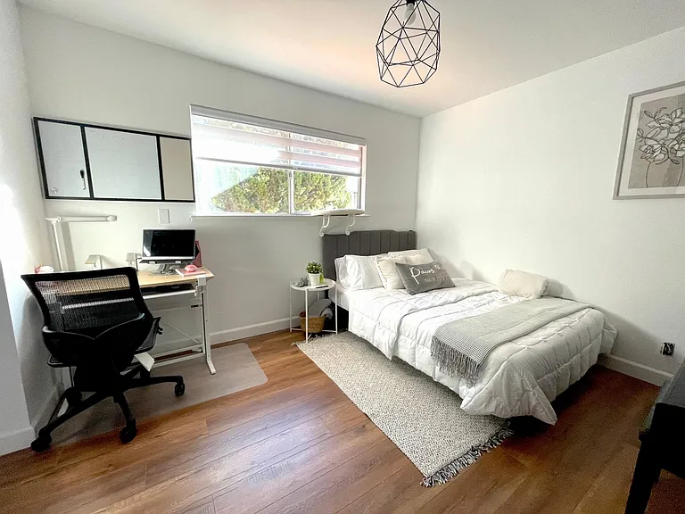 231 Easy St #9 — Photo 10