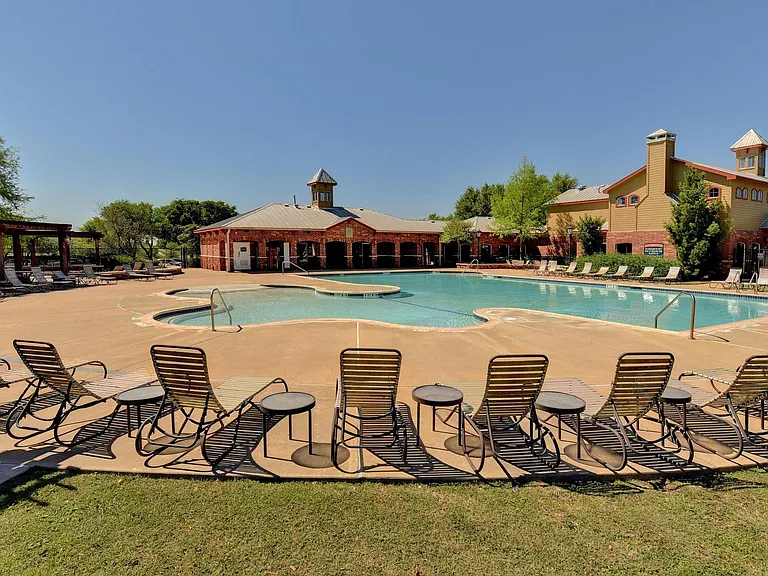 540 Blue Agave Ln — Photo 30