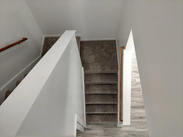 611 Wabash Ave — Photo 10