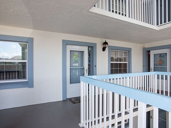 5th image of 560 S Brevard Ave APT 622