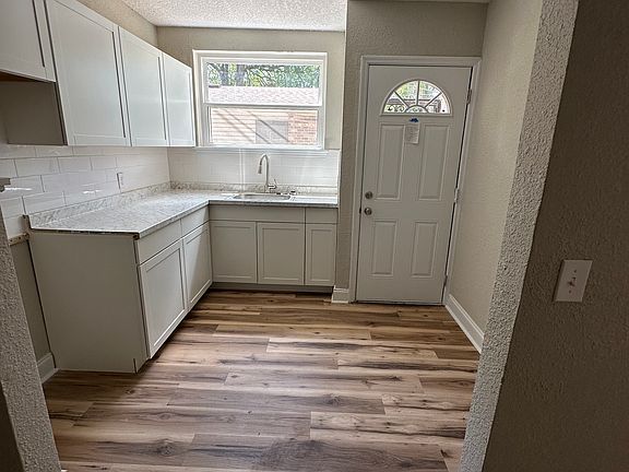 4th image of 1445 Flagler Ave APT 2