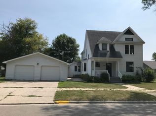 208 W 1st St, Argyle, MN 56713