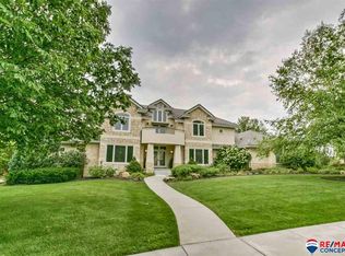 2421 Switchback Rd, Lincoln, NE 68512