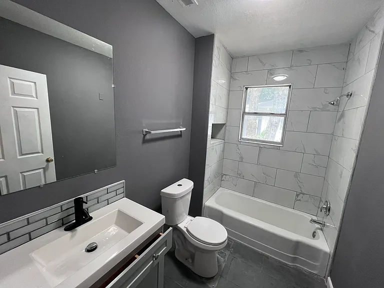3622 Meyers St — Photo 5
