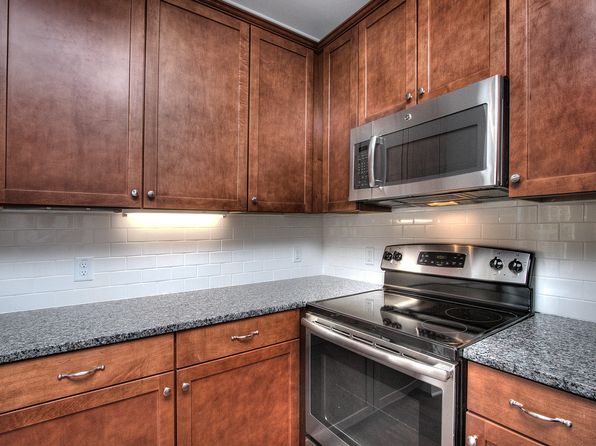 2320 Roswell Ave #H