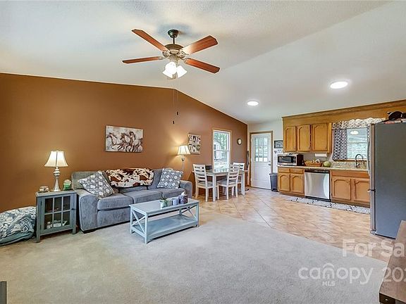 5th image of 4520 Hidden Glen Ct