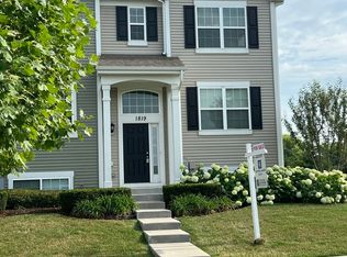 1819 Spinnaker St, Pingree Grove, IL 60140