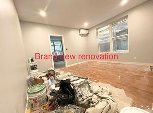 25-35 36th St #1, Astoria, NY 11103