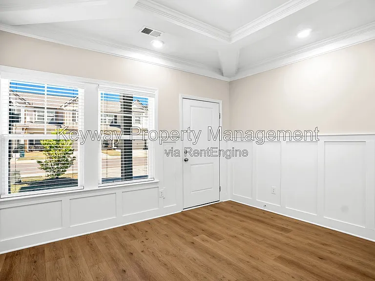3225 Venetian Dr — Photo 4