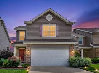 3404 Charlestowne Crossing Dr, Saint Charles, MO 63301