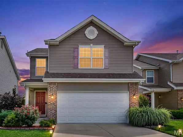 3404 Charlestowne Crossing Dr, Saint Charles, MO 63301