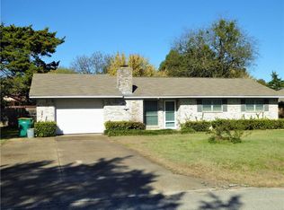 818 Dogwood Dr, Cedar Hill, TX 75104