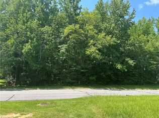 2504 Ashcroft Dr #26, Reidsville, NC 27320