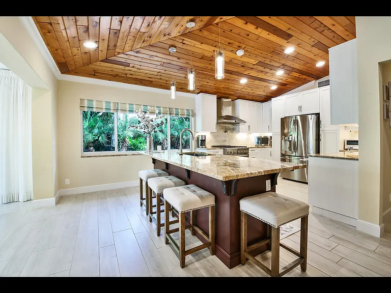 451 N Lyra Cir — Photo 9