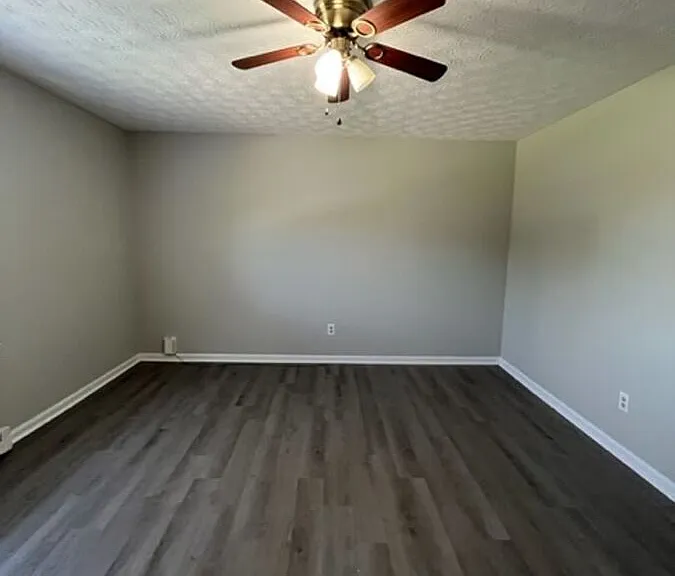314 Walters Ln #B — Photo 12