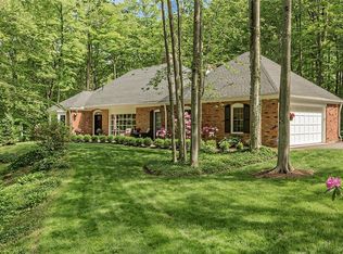 14801 Hillbrook Ln E, Novelty, OH 44072