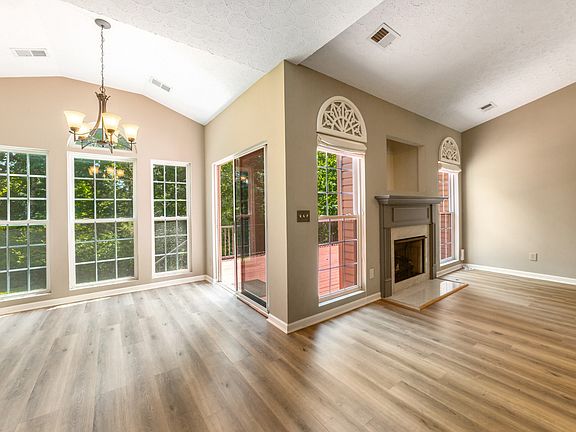 4th image of 2104 Christina Ct