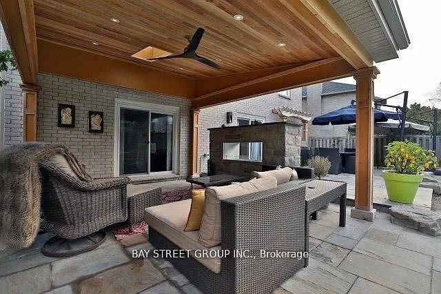 215 River Oaks Blvd E — Photo 13