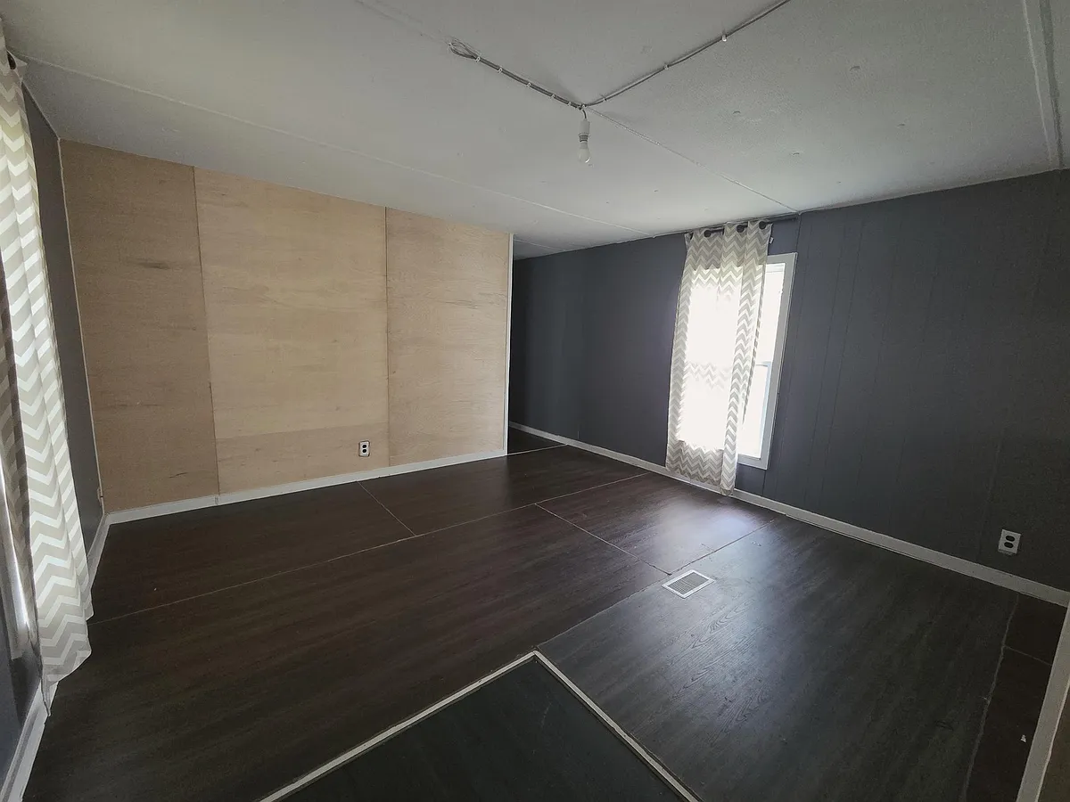 Building Photo - 60 Emery Pl