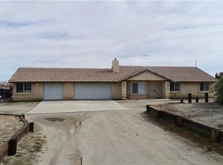 12973 Riggins Rd, Phelan, CA 92371