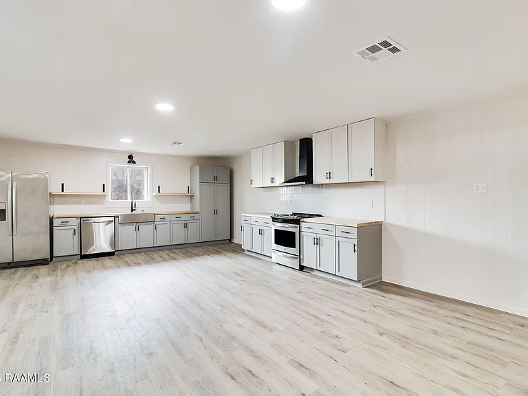 105 Brockton Dr — Photo 11