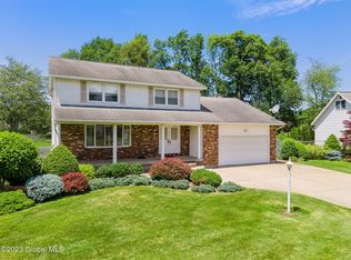 218 Shirlwood Dr, Schenectady, NY 12306