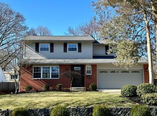 1864 Suffolk Rd, Columbus, OH 43221