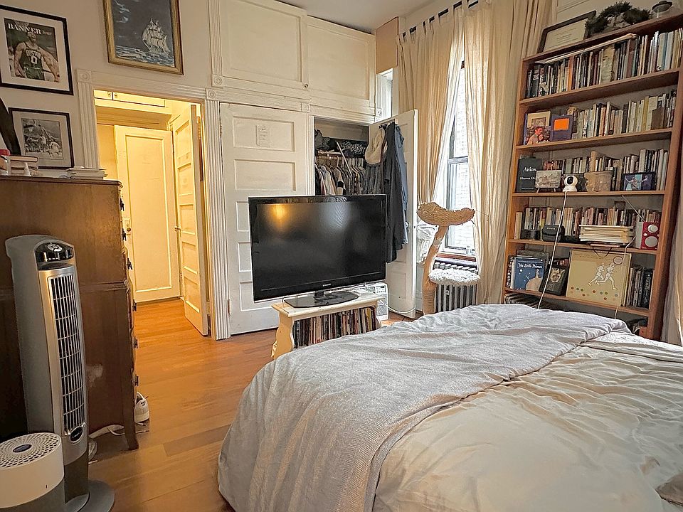 1st image of 346 E 10th St APT 12