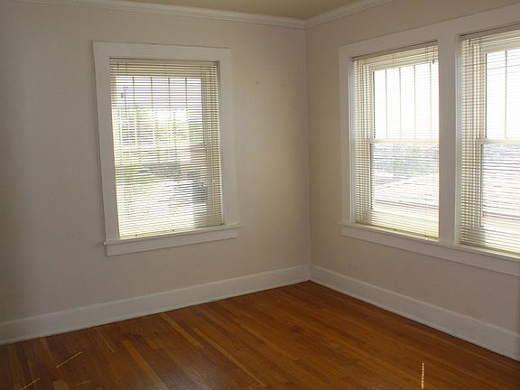 5th image of 1715 N Stanton St APT 4
