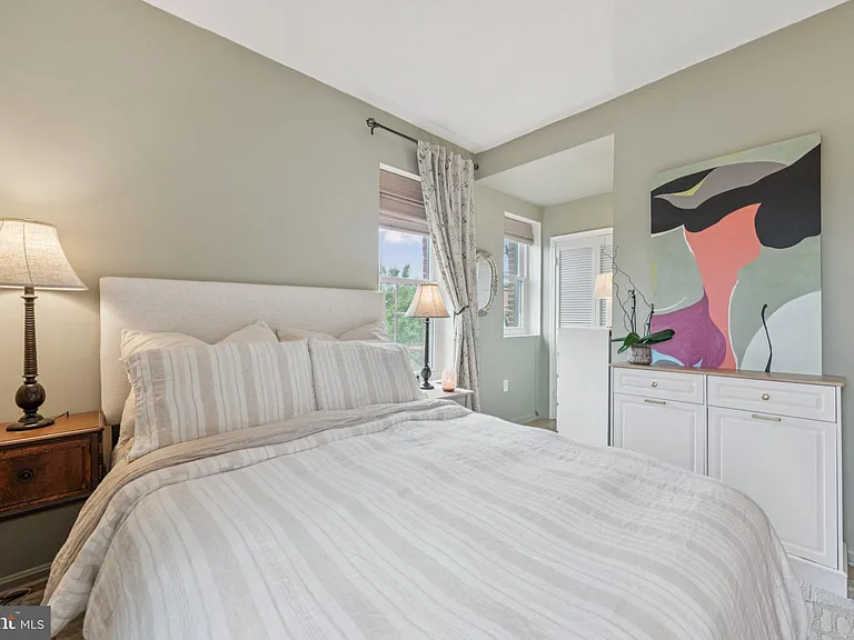 1812 Vernon St NW #34 — Photo 18