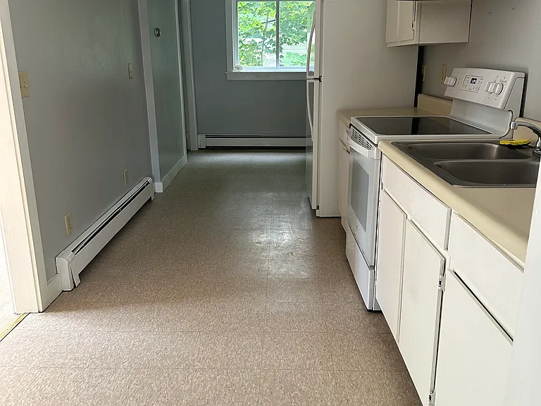 229 Sewall St #B — Photo 3