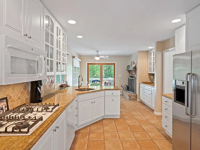 82 Northview Hills Ct — Photo 14